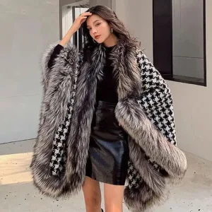 Poncho en laine pour femme chaud, Mode, en tricot avec bordure en fourrure, Poncho en fausse fourrure de renard argenté de luxe.