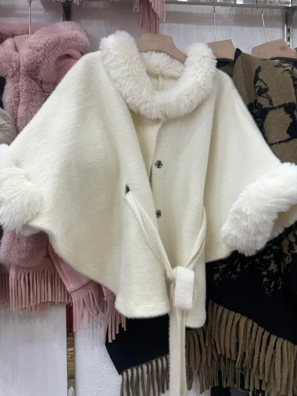 Poncho en laine chaud pour Femmes, Cardigan en cachemire blanc à fausse fourrure, manteau à boutons, ample, poncho en laine chaud pour l'hiver, avec manches chauve-souris et boule.